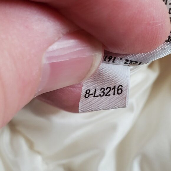 Uniqlo Ultra Light Down Puffer Jacket Womens M Cream Hooded Zip Up Gorp *READ* - Picture 13 of 13